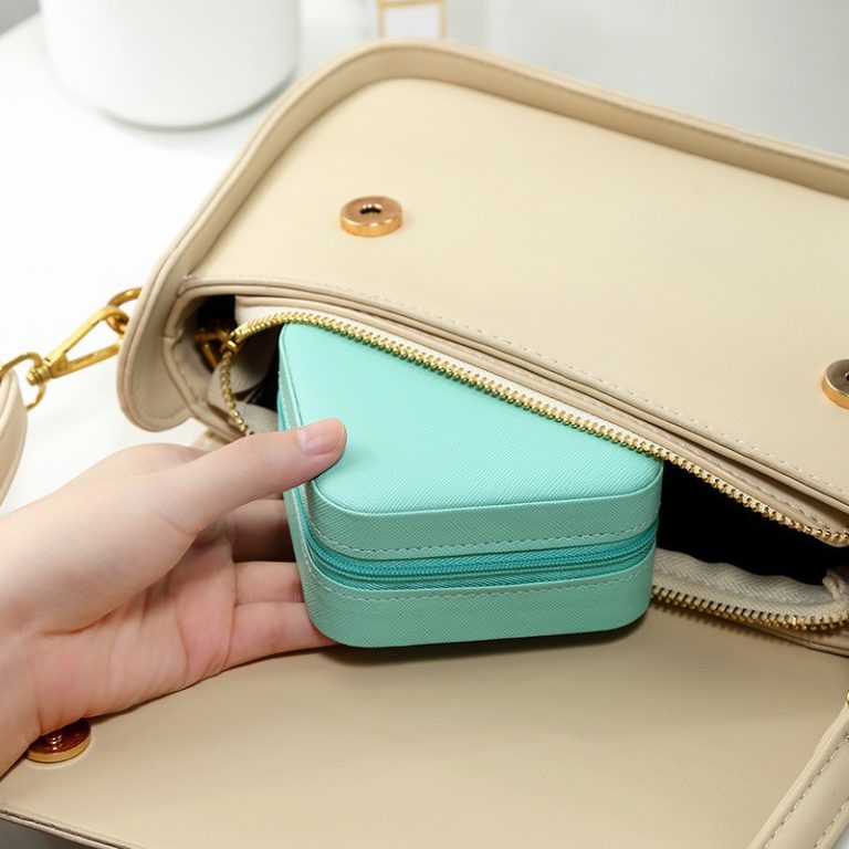 Travel Leather Pocket Jewellery Organizer Box (Mix/Random color)